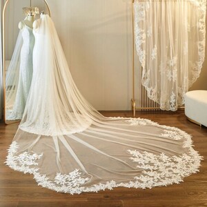 Le Donna Applique Cathedral Veil