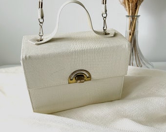 Vintage Purse / Clutch Square Style. Ivory. Textured. Retro Style. 1950s. Made in Canada.