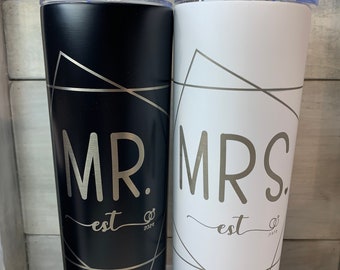 Juego de 2-20oz Mr & Mrs Tumblers /regalos de boda/ boda/ cesta de regalo de boda/ regalos