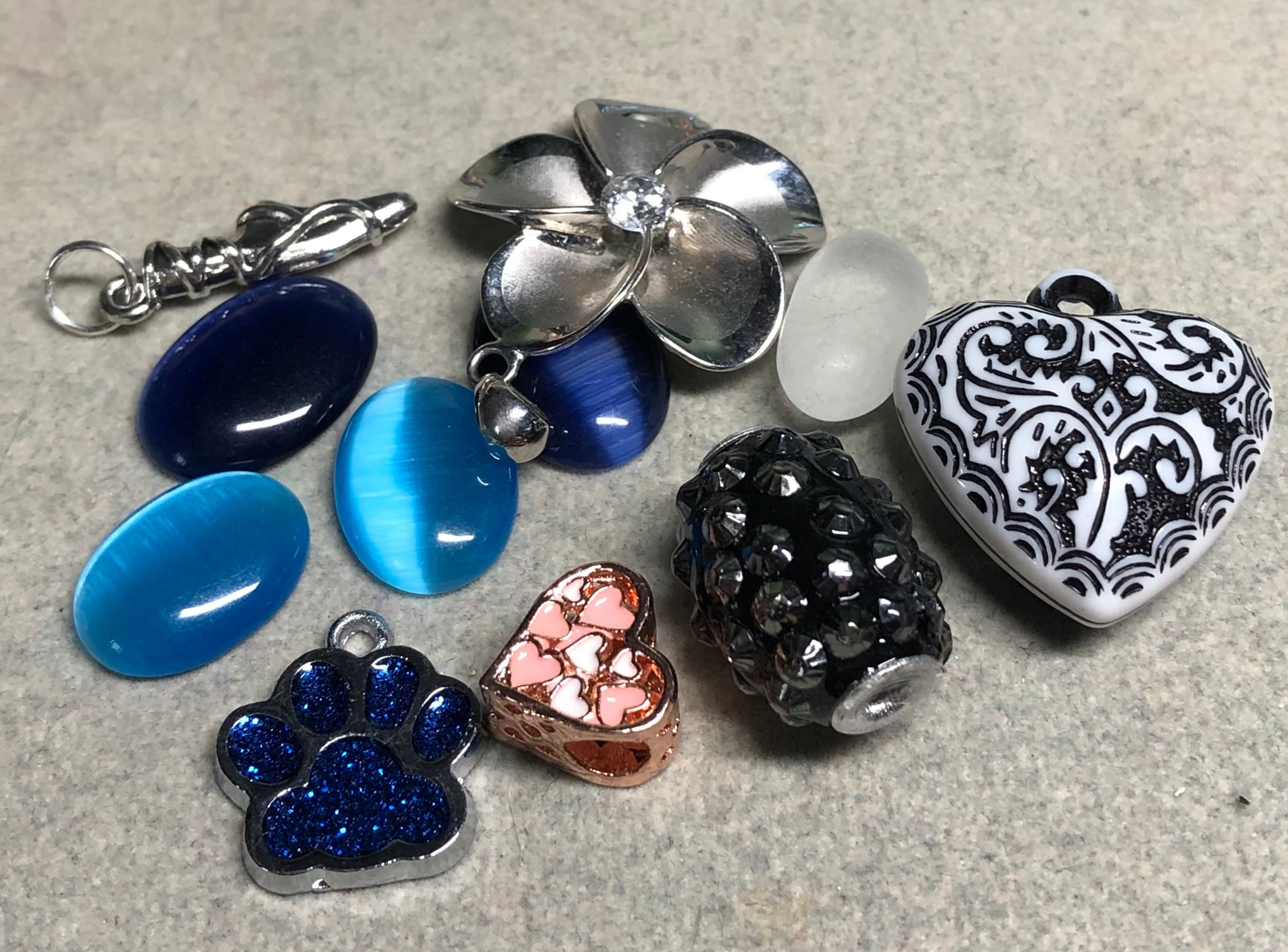 Second hand shop silver jewellery