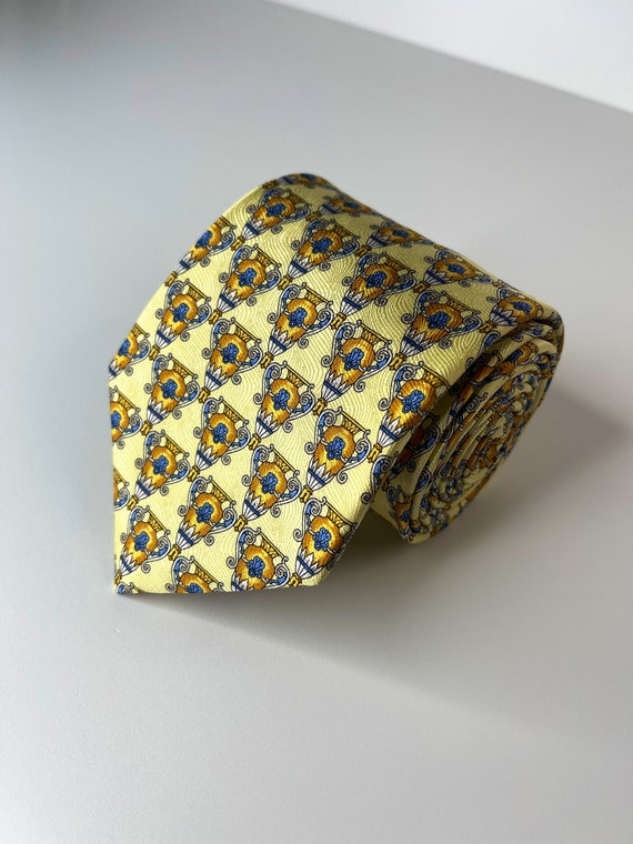 Vintage Burberry Gold Vase design - 100% Silk tie