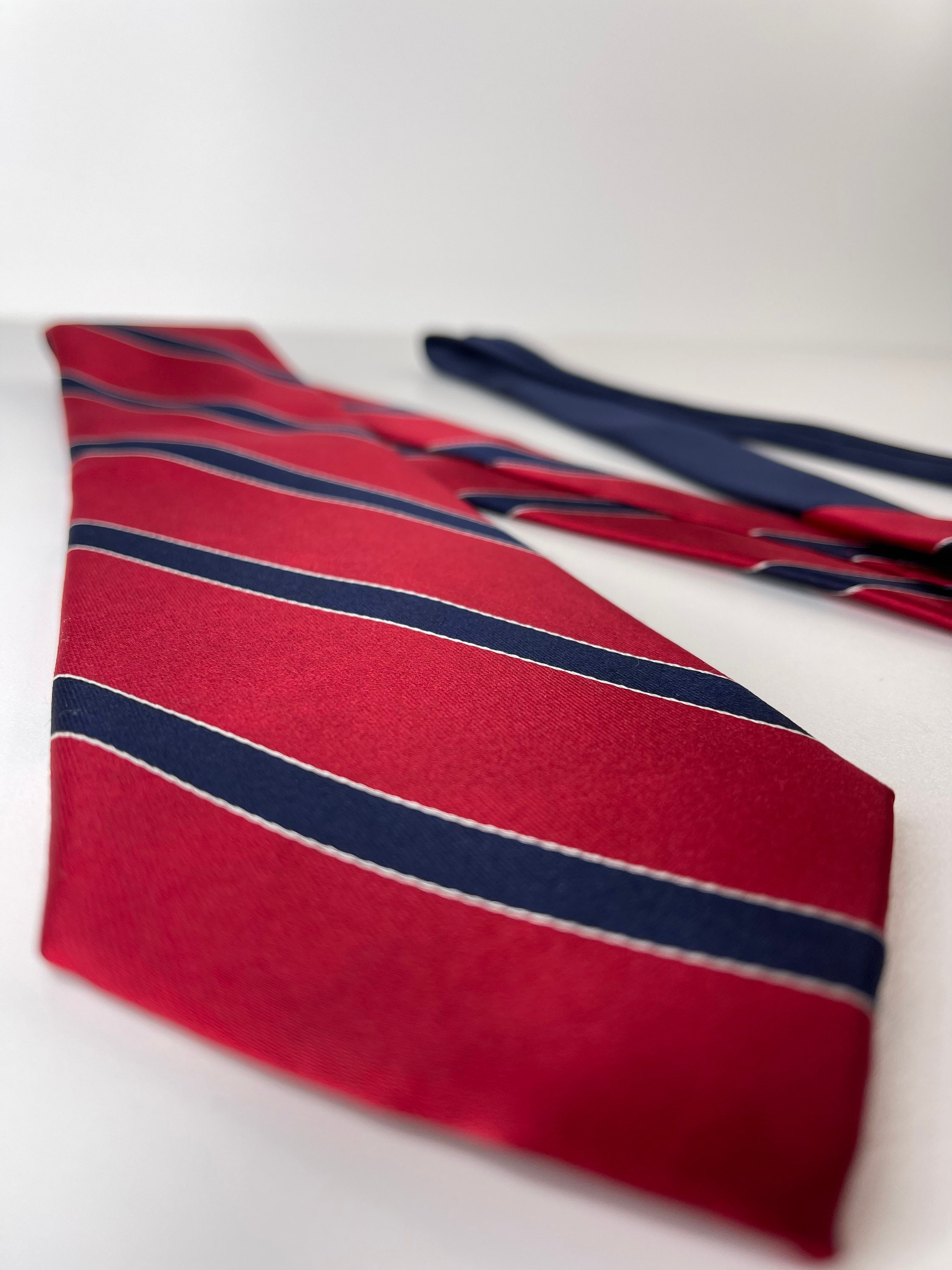 tommy hilfiger blue tie