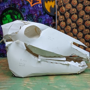 Cráneo de caballo, kit de construcción en papel PDF, plantillas, Halloween, bricolaje, manualidades, escultura, cosplay, origami