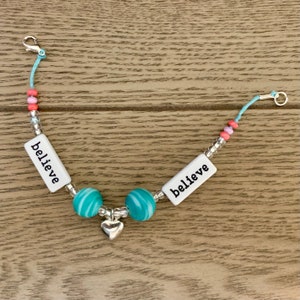 Pulsera de palabras y dichos en inglés