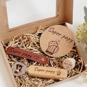 Coffret cadeau homme personnalisé décapsuleur et bouchon et porte clé