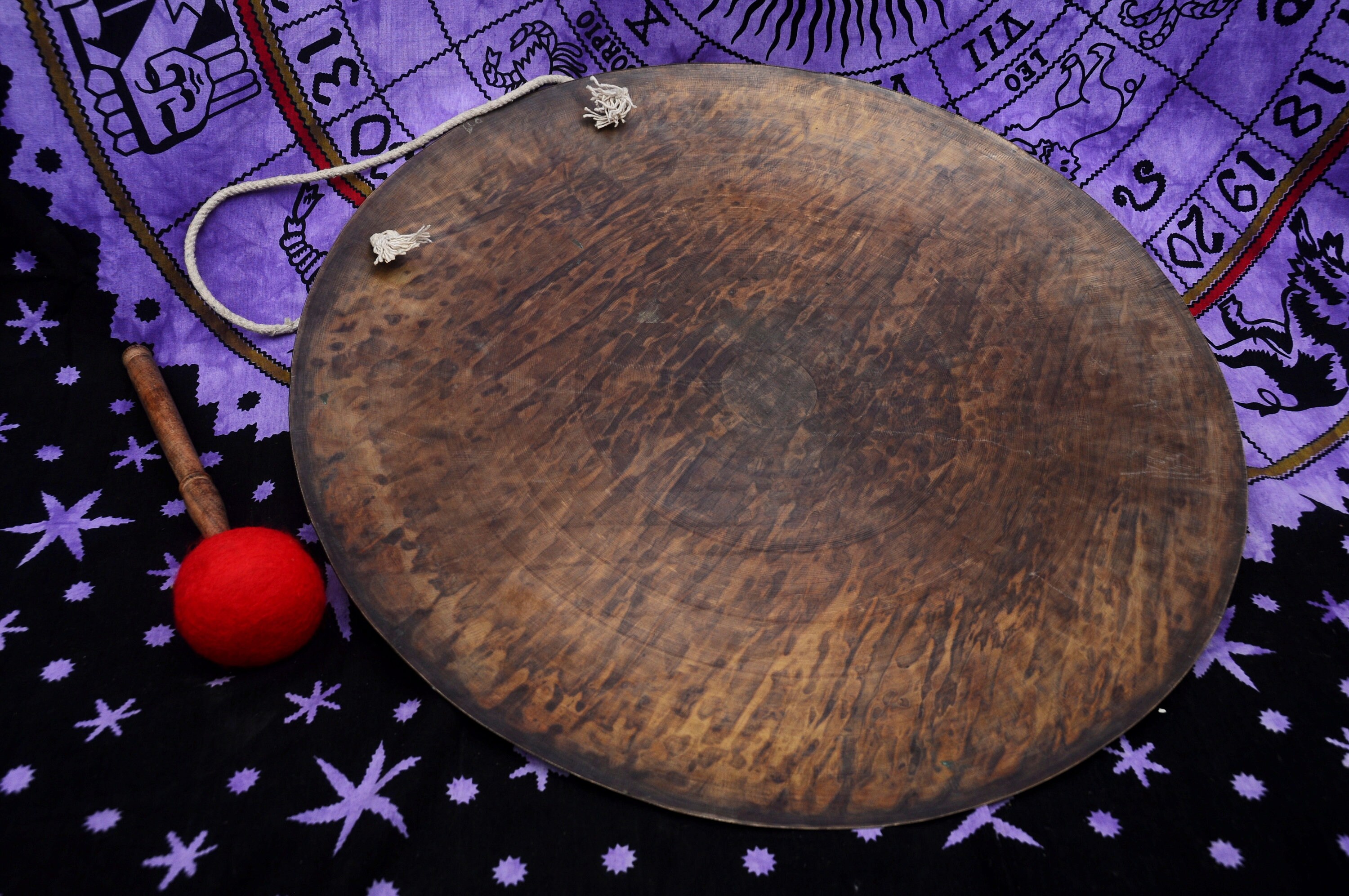 Amilav 20 Inch Flower Of Life Tibetan Gong - Handmade Meditation Sound Healing Gong With Drumstick