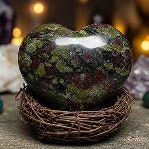 Dragon Bloodstone Heart - Bloodstone Crystal Heart - Healing Stone Tumble Home Decoration Mineral Specimen Pocket Stone, Worry Stone