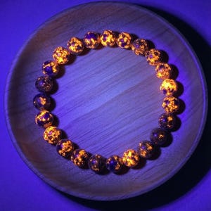 Yooperlite Bracelet – UV Reactive Glowing Bracelet - Flame Stone Beaded Jewelry – Boho Style Stackable, Elastic