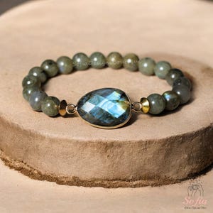 Natural Labradorite Bracelet - Labradorite Crystal Stretch Bracelet - Healing Stone Bracelet Gift for her, gift for him, Christmas Gift