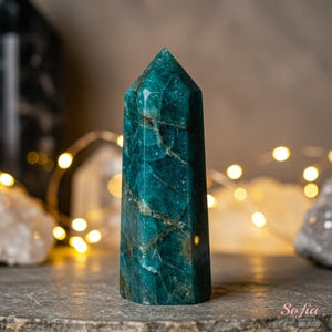 Natural Apatite Stone Tower - Blue Single Point Crystal Tower Wand - Healing Crystal Chakra Obelisk Home Decoration Mineral Specimen