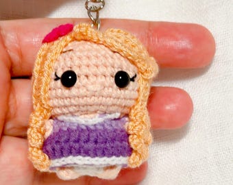Handmade Crochet Long Hair Princess Keychain, Fairy Tale Amigurumi Bag Charm, Cute Blonde Doll Key Ring, Fantasy Gift for Kids