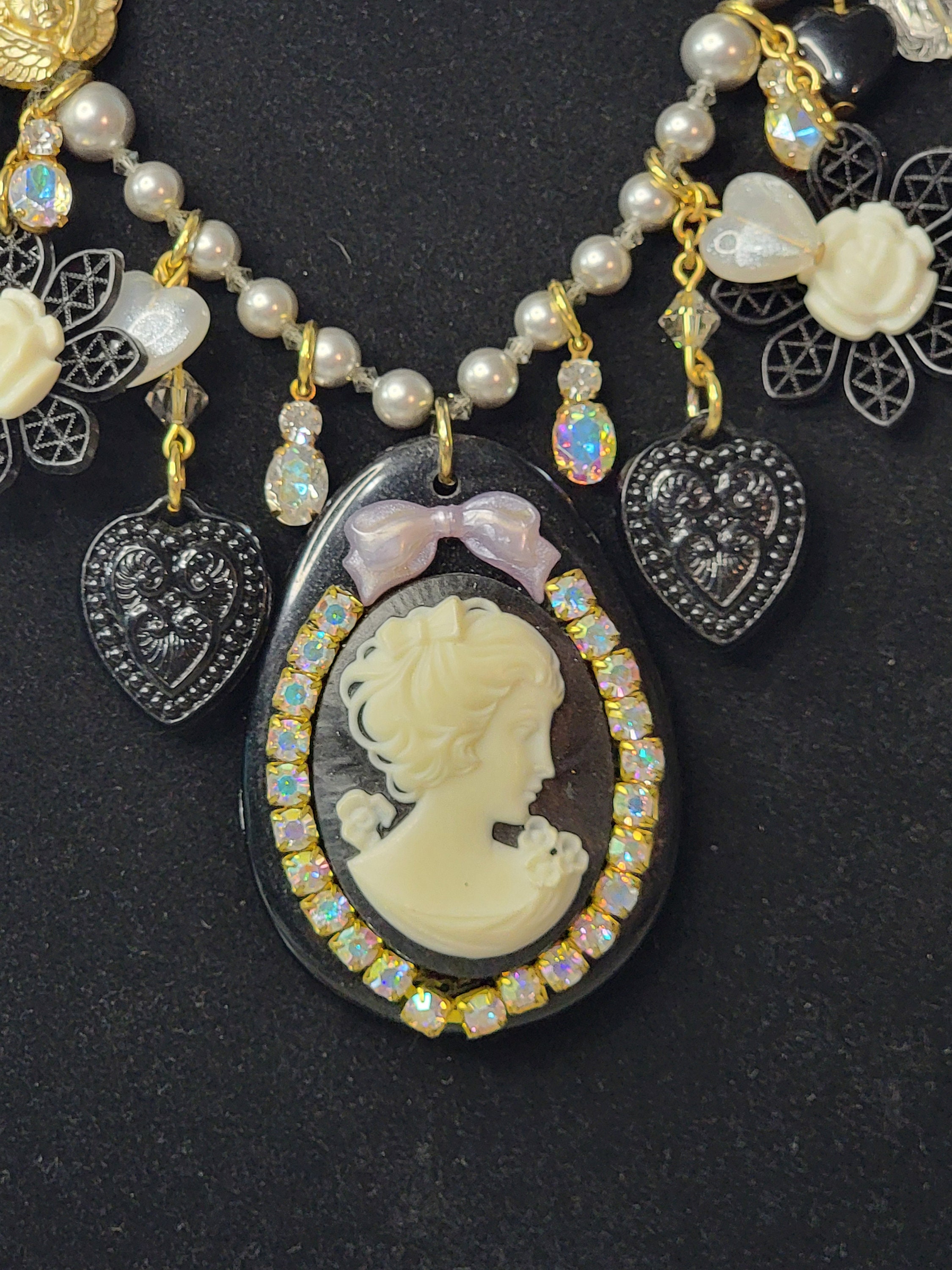 TarinaTarantinoタリナタランティーノ レオパード柄カメオネックレス CHERRY BLOSSOM KITTY NECKLACE – TARINA TARANTINO