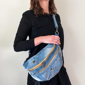 Crossbody Bag XL Sling Bag Denim Crossbody Bag Denim Bag Upcycled Sling Bag Recycle Jean Bag Eco Friendly Gifts Sustainable Gifts
