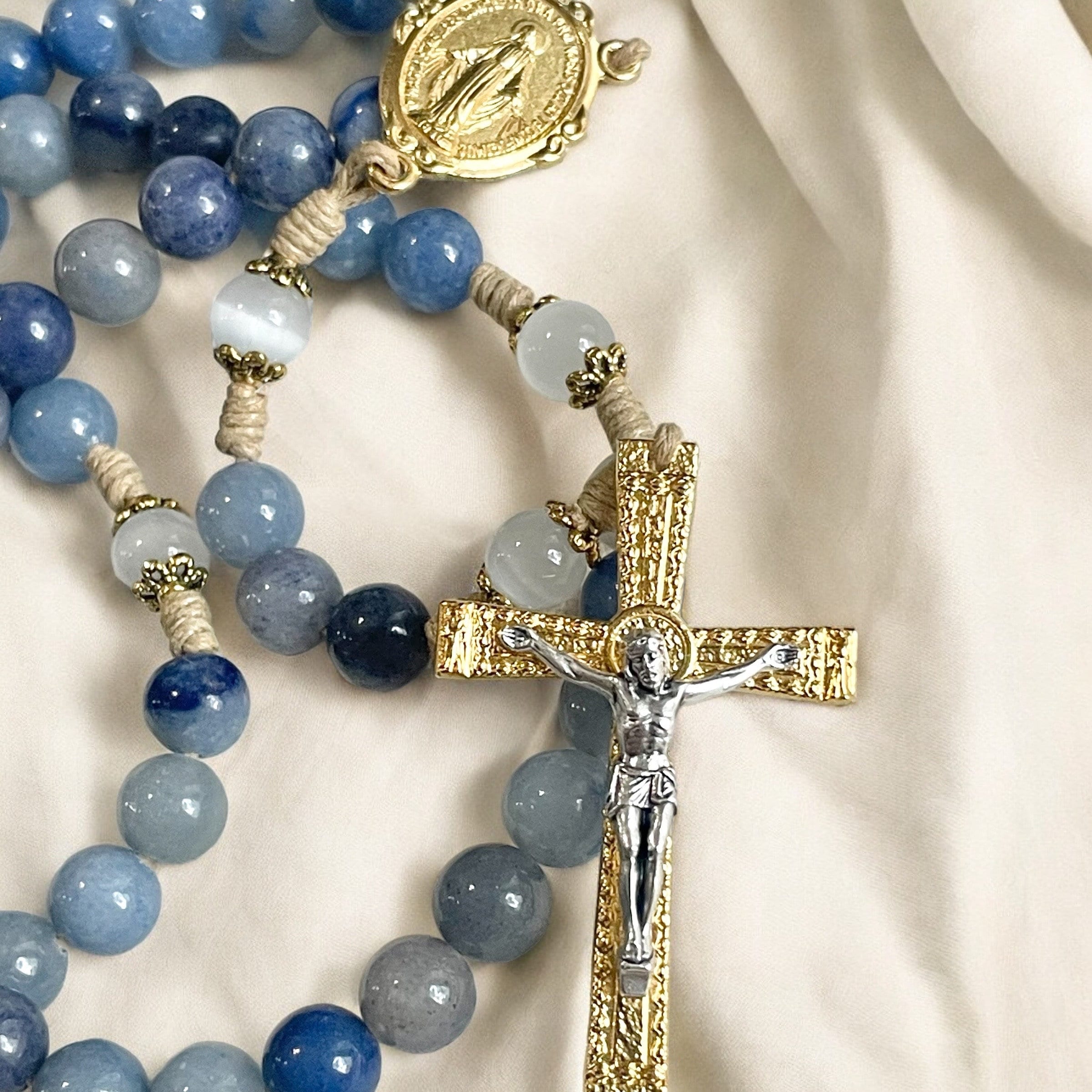 Wundertätiger Rosenkranz mit Medaille – handgefertigt mit blauen Steinperlen und strapazierfähiger Kordel – Gebet und Hingabe – Jesus, Maria und Josef, katholisches Geschenk zu Ostern
