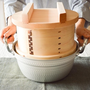 Premium Japanese Steamer – Handcrafted Hinoki Cypress, 3 Sizes (24–30cm)