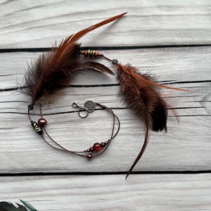 Wildwood – a mix of brown feathers and beads for a timeless boho and Viking-inspired hair charm