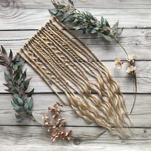 Blonde Ombre Dreadlocks with Wavy Ends – Handmade Boho Synthetic Dreads, Custom SE Dreads, Soft Loose Ends, Festival Hair Extensions
