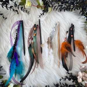 Boho Hair Stick with Feathers & Beads – Handmade Hairstick for Dreads, Braids, and Updos – Dreadlock Accessory for Festival Look