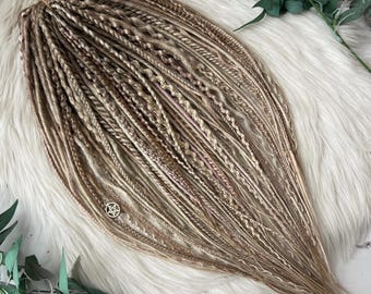 Restored Natural Beige Blonde Dreadlock Set – Thin Synthetic Dreads, 50 cm