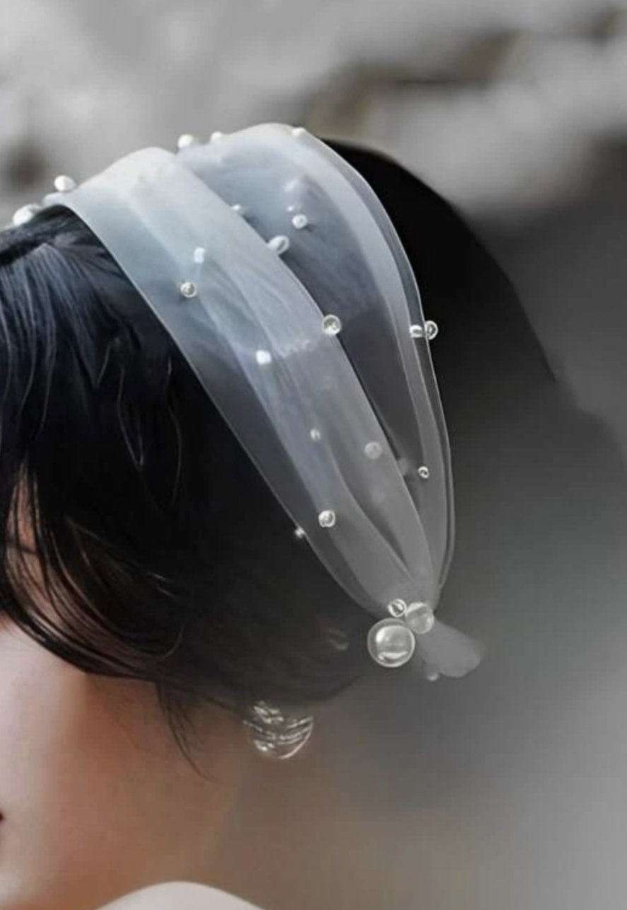 Amelia Pearl Headband with Veil - LI65393 – Michigan Church Supply