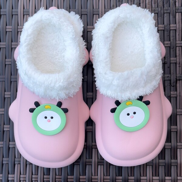 Cut kids winter slippers, kids  Warm Slippers, light weight  slippers , warm baby slipper, baby no slip slipper, kids outdoor indoor slipper