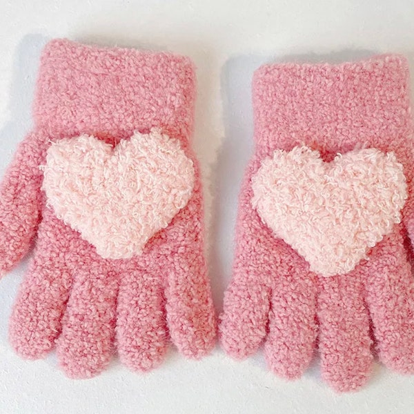 Kids Winter Finger Gloves Cute Heart design, baby winter gloves, baby / toddler valentines mitten, soft baby , stylish kid gloves ,age 1-3 Y