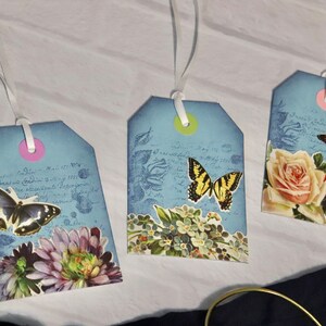 Juego de 3 etiquetas de regalo vintage con diseño floral y mariposas