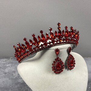 Bridal Tiara And Earrings, Crystal Tiara, Wedding Crystal Earrings, Bridesmaid Tiara, Wedding Earrings, Prom Tiara, Bridal Jewelry Set