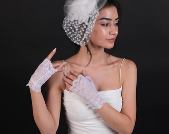 Speciaal ontwerp bruidshandschoenen, vingerloze bruidshandschoenen en bruiloftshoed, bruidshoed, bruiloftshandschoenen, handschoenen, witte handschoenen