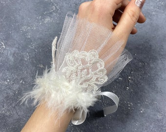 Handmade Tulle Fingerless Bridal Gloves with Fur