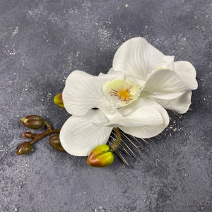 Peigne de mariée, Peigne de mariage, Peigne à fleurs, Peigne pour la mariée, Peigne blanc, postiche de mariée, postiche de mariage, postiche de demoiselle d'honneur, peigne pour bal de finissants