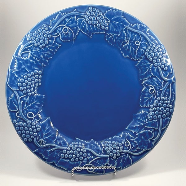 Bordallo Pinheiro 14" Chop Plate - Grapevine Pattern