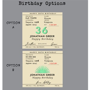 K&ouml;nnte beinhalten: Zwei Mockup-Etiketten f&uuml;r eine Flasche Tequila. Die Etiketten sind beige mit gr&uuml;nen Akzenten und tragen den Text "Happy 36th Birthday" und "Jonathan Greer". Das erste Etikett tr&auml;gt den Text "Old Timer" und "Agave Azul". Das zweite Etikett tr&auml;gt den Text "GC-RG-MM" und "Agave Azul".