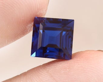 Saphir Bleu Synthétique Taille Princesse 0.35 Carats (4mm) - Qualité AAAAA - Pur à La Loupe