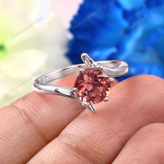 Natural padparadscha sapphire ring deals