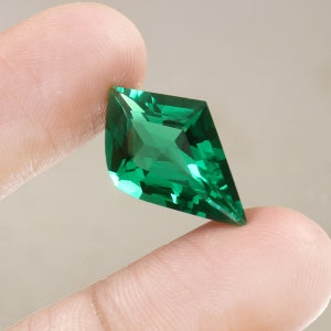 AAA+ Flawless Zambian Emerald Gemstone Cut, Loose Fancy Shape Green Emerald Cut Transparent Emerald Jewelry Tools & Ring Raw 9.35 Carat