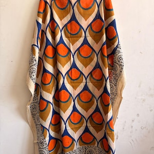 Caftan en coton imprimé main : tenue de villégiature longue durée pour femme indienne