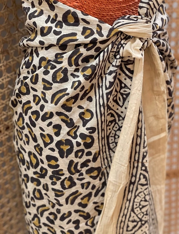 Hand Block Printed Leopard Cotton Sarong – Women's Beach Wrap