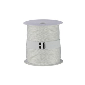 Puede incluir: Una bobina blanca de cordón con una etiqueta blanca que dice "Hummel".
