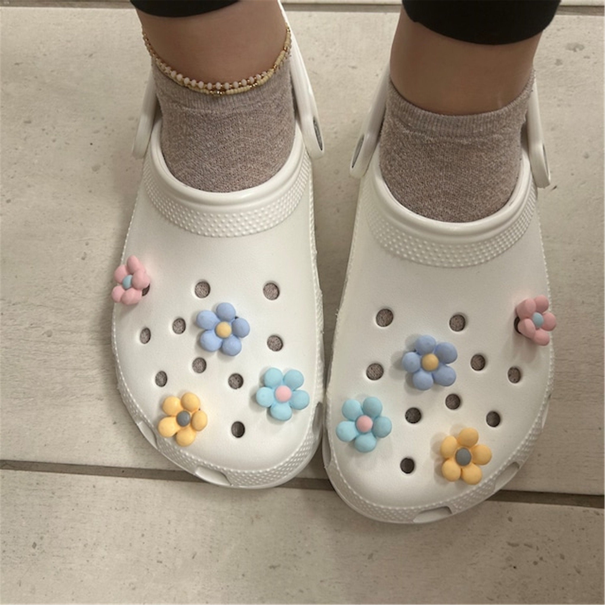 Crocs+Uniquely+You+VSCO+Girl+Shell+%2F+Scrunchy+Jibbitz+Charms+5+