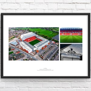 Könnte beinhalten: Eine Luftaufnahme des Anfield Stadiums, der Heimat des Liverpool Football Club, mit einer Nahaufnahme des "You'll Never Walk Alone"-Tores.