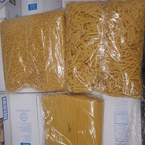 Elbow, penny, spaghetti, farfalle, linguine macaroni