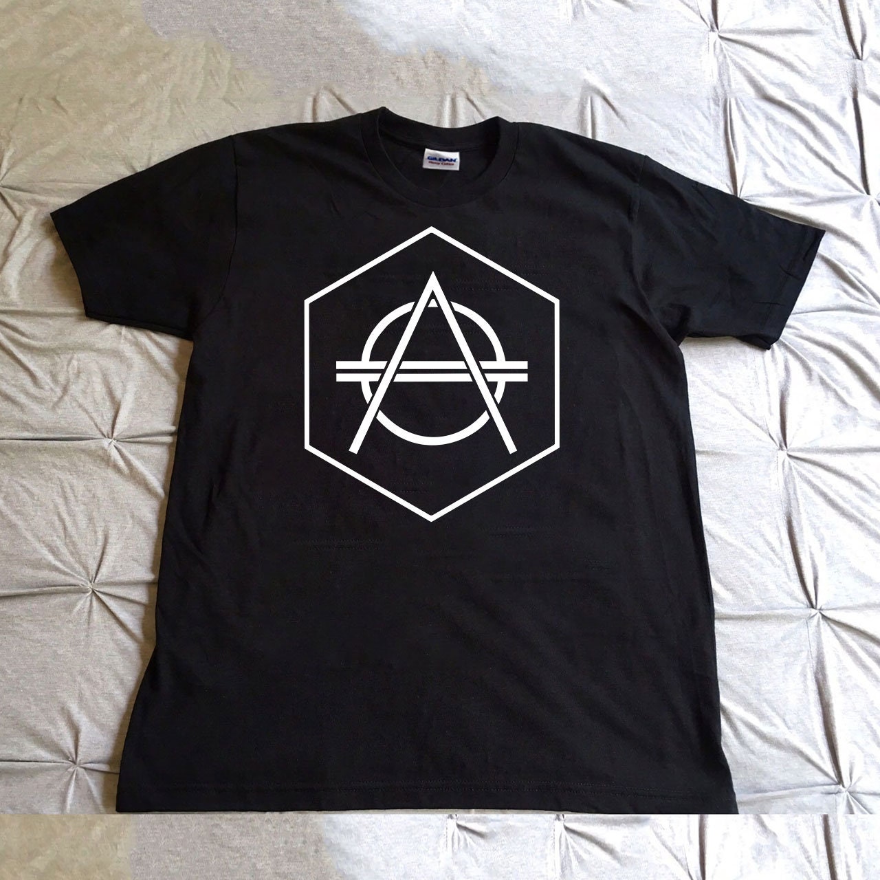 アーティス 新品 ヘキサゴン公式 ロゴ Tシャツ owsla srEhy