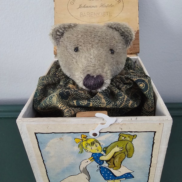 Vintage original Sonneberger Barenkiste Pop Up Bear in Box. Handmade by J Haida.