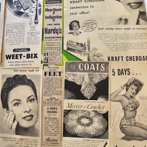 Pode incluir: Uma colagem de an&uacute;ncios vintage em preto e branco apresentando v&aacute;rios produtos, incluindo cereais Weet-Bix, queijo cheddar Kraft, padr&otilde;es Coats Mercer-Crochet, maquiagem Max Factor Pan-Cake e absorventes internos Meds, com texto e ilustra&ccedil;&otilde;es.
