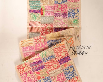 Runner da tavolo Boho: tessuto ricamato patchwork indiano vintage