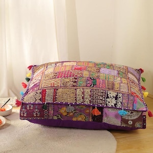 Funda de cojín de suelo boho hecha a mano de 35×35 cm – Cojín de meditación bordado con patchwork morado