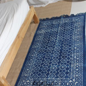 Handgjord blå indigo bomullsmatta: Boho Kelim, blocktryck