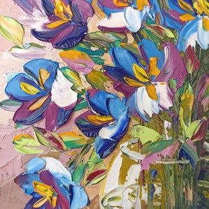 Impasto textura iris flores bodegón floral bodegón optimista original pintura al óleo hecha a mano sobre cartón 5 x 7 azul púrpura beidge