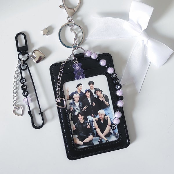 K pop group set (pc holder + keyring)